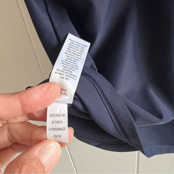 Athleta Navy Blue Tankini Top Size 36 B/C - Picture 6 of 9